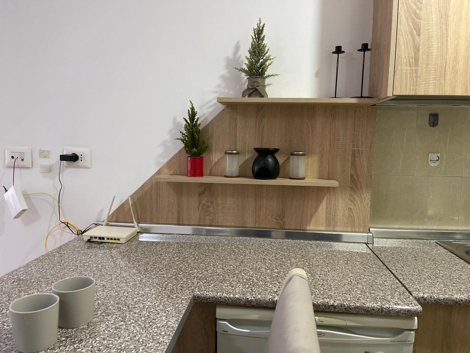 Downtown Modern Studio Apartment Tirana Bagian luar foto